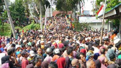 Ribuan Warga Antusias Ikut Pembagian Ikan Bandeng Gratis dari Pemprov Bengkulu