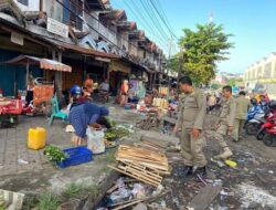 Masih Ada Pedagang Bandel, Satpol PP Kota Bengkulu Standby di Lokasi