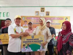 Rohidin Distribusikan Bantuan Bagi Pelaku UMKM di Kaur