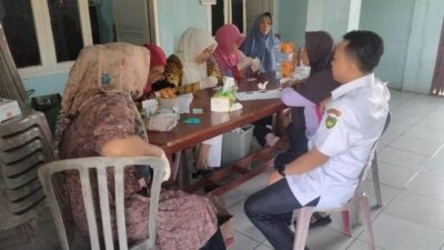 Warga dan Perangkat Desa Padang Berani Cek Golongan Darah