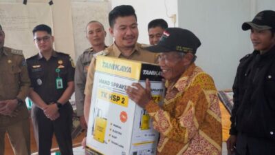 86 Kelompok Tani BU Terima Bantuan Elektrik Sprayer