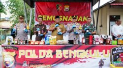 Pemusnahan ribuan botol Miras hasil Operasi Pekat Nala II tahun 2024 (foto: Helen/mediabengkulu)