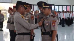 Dua Pejabat Polres Bengkulu Selatan Diserah Terimakan